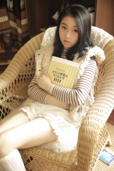 老公当着我的面和别的女人聊天